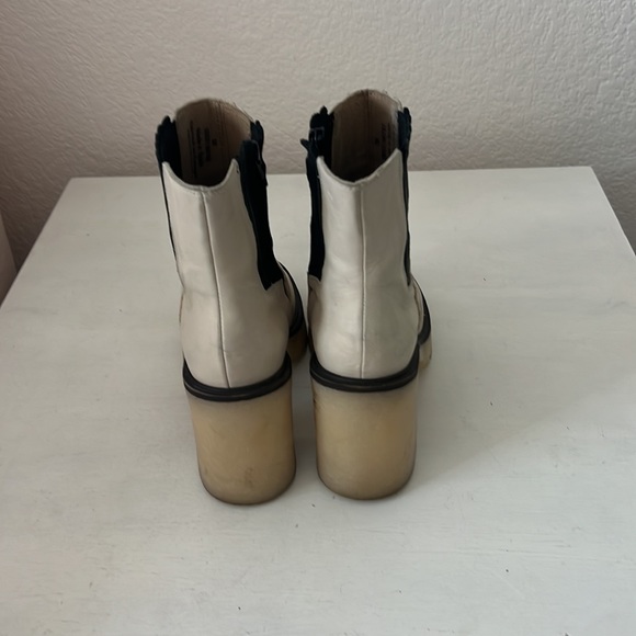 Free People James Chelsea Boots White Leather Gum Sole - Picture 3 of 6